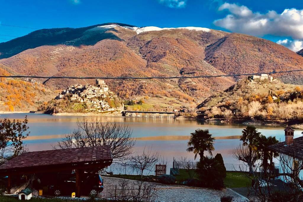 Stanza Con Terrazzo Vista Lago - Lakeholiday Кастел ди Тора Екстериор снимка