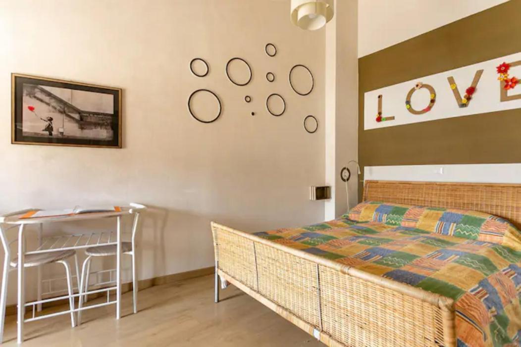 Stanza Con Terrazzo Vista Lago - Lakeholiday Кастел ди Тора Екстериор снимка